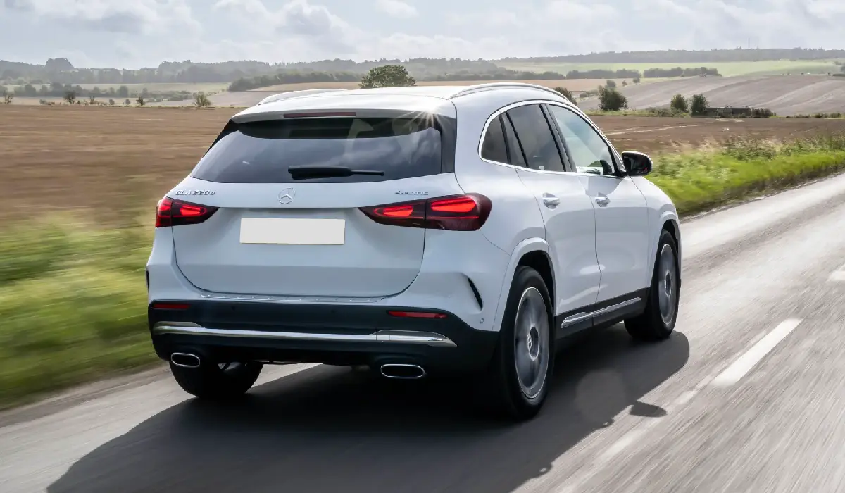 Mercedes-Benz - GLA 220d - Luxury SUV Car Rentals - Preowned SUV Car - Exclusive Concierge Club.webp